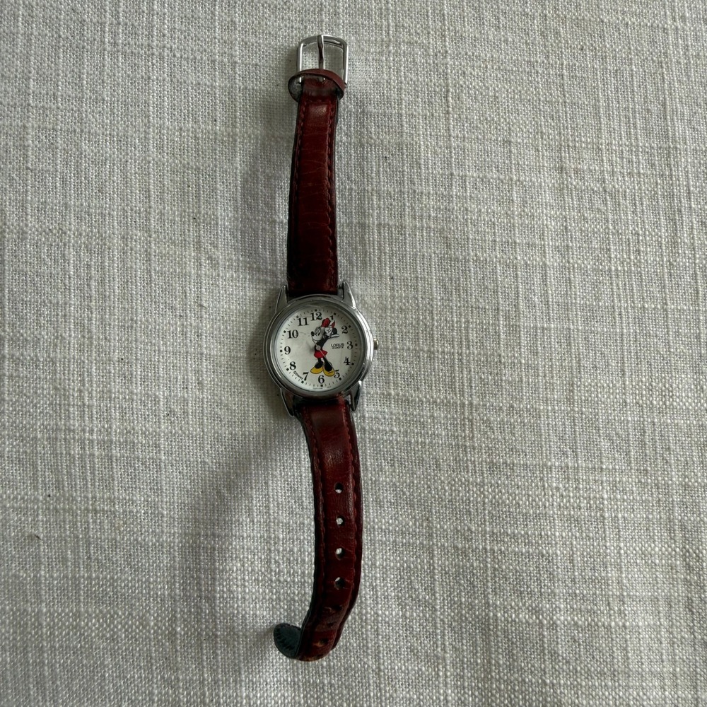 Vintage Lorus Disney Minnie Mouse Quartz Watch Red Leather Strap V501-0N70